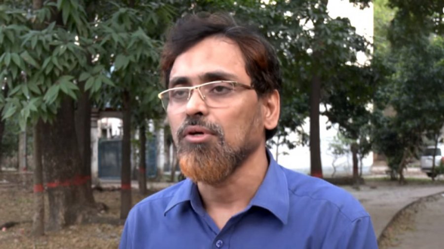 শিক্ষক মুরাদের বিরুদ্ধে ১৭ ছাত্রীর অভিযোগ