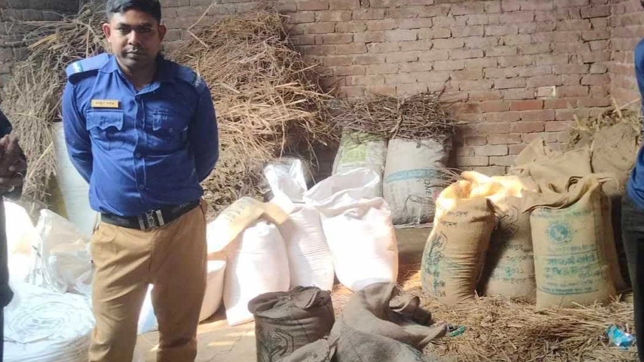 ৪৪ বস্তা সরকারি চাল জব্দ, এতিমখানা-মাদ্রাসায় বিতরণ